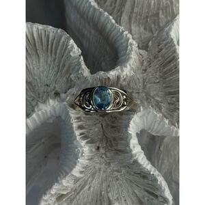 925 STERLING SILVER BLUE TOPAZ RING SIZE 6